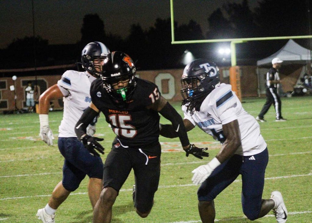 Downey wins over Merced 60-44.