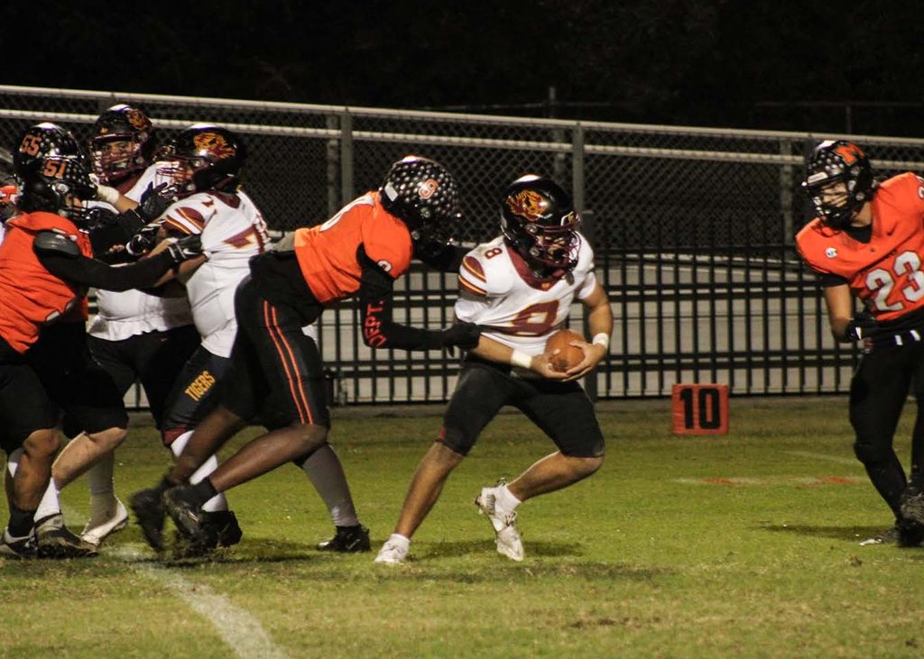 Merced Bears defeated the Los Banos Tigers.